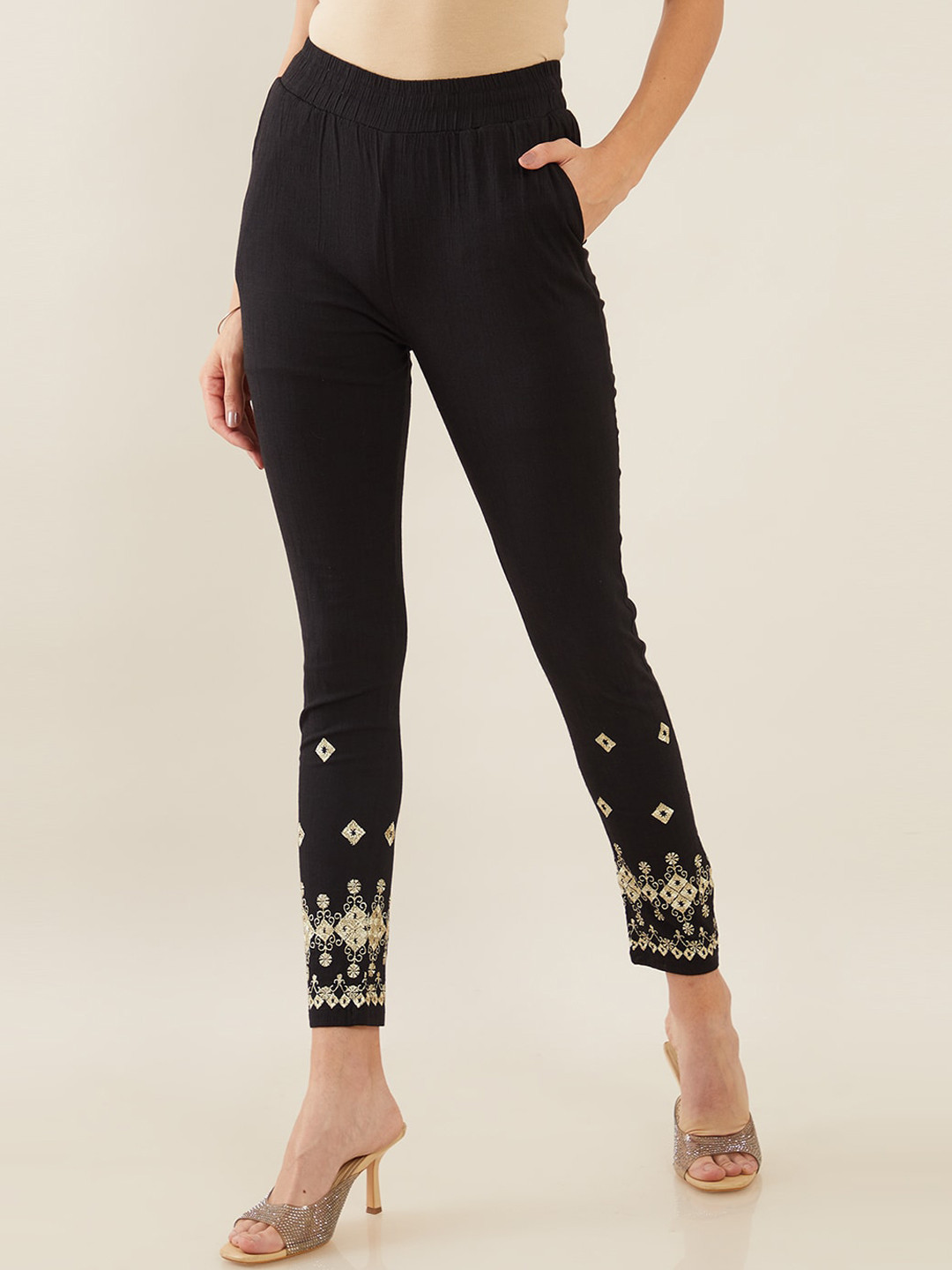 

Soch Women Black Embroidered Relaxed Trousers