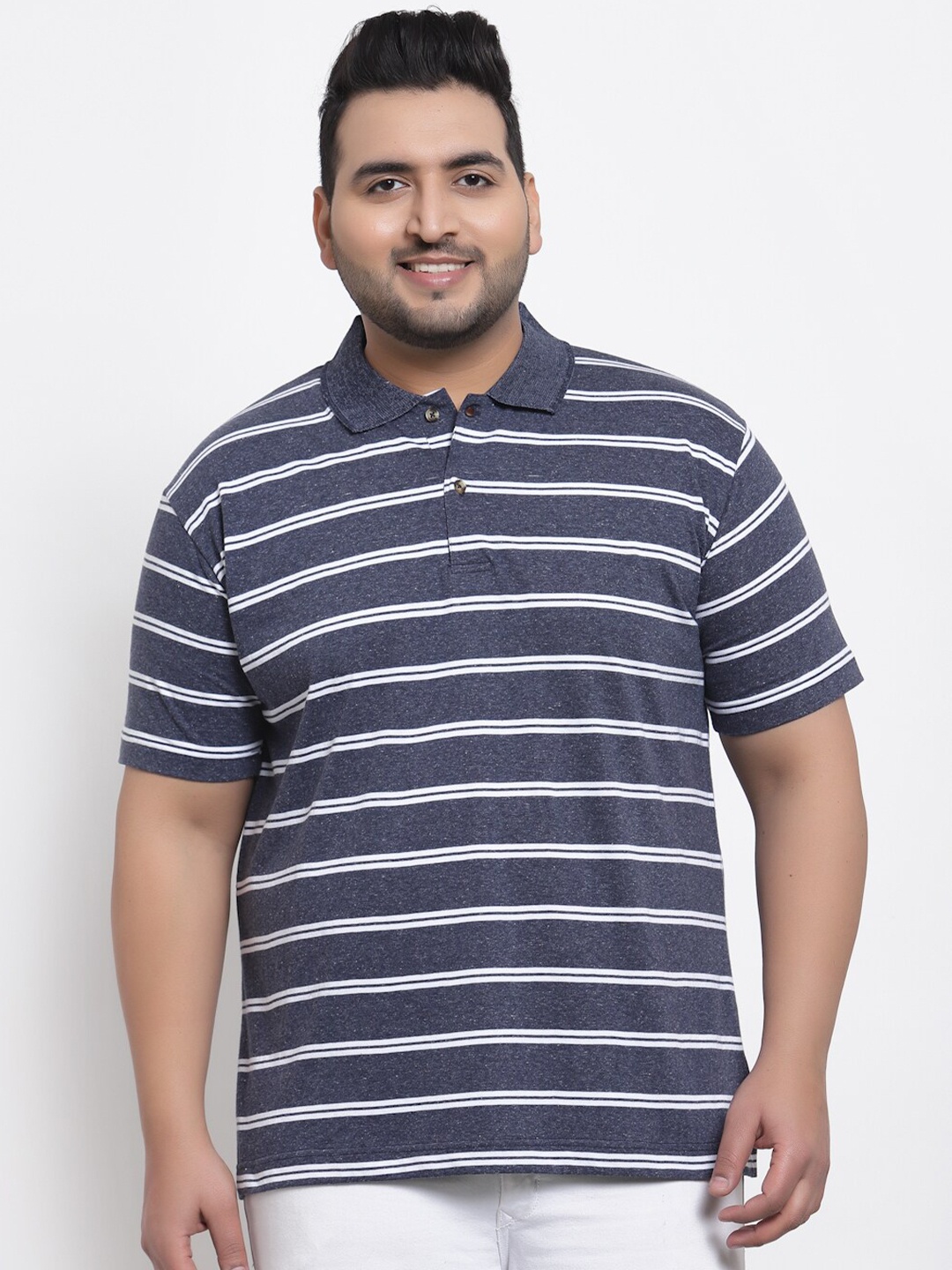 

plusS Men Navy Blue & White Striped Mandarin Collar T-shirt