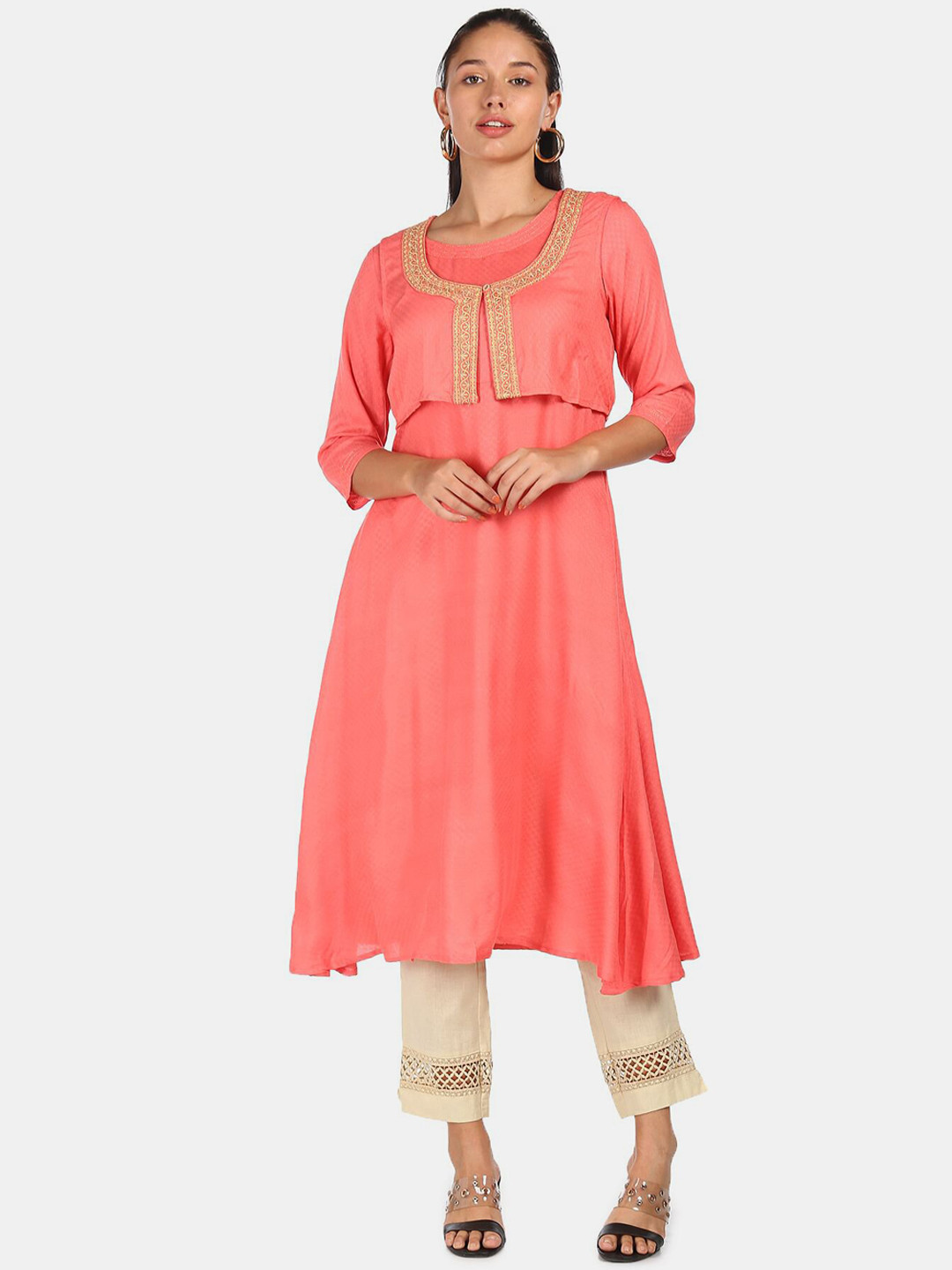 

Anahi Women Peach-Coloured Thread Work Layered Kurta