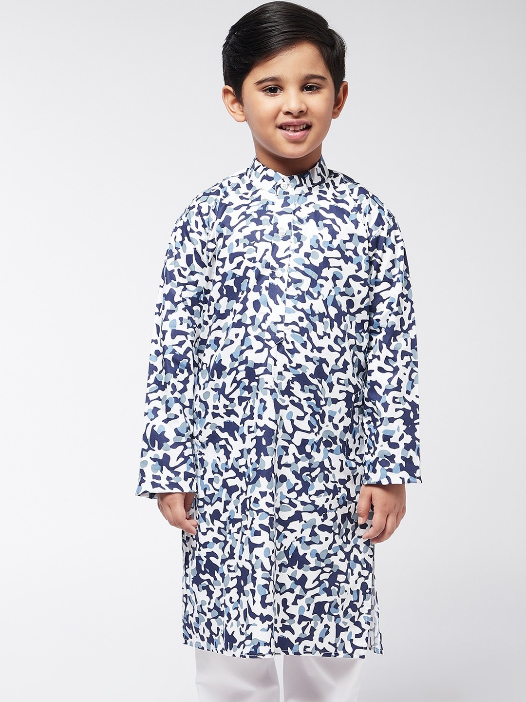 

SOJANYA Boys Off White & Navy Blue Cotton Printed Kurta