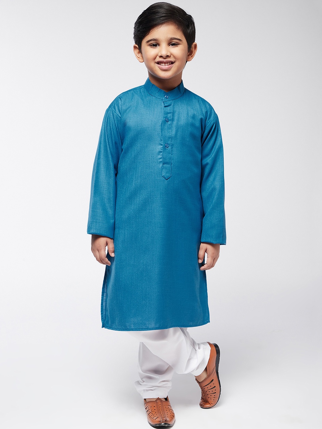 

SOJANYA Boys Blue & White Kurta with Pyjamas