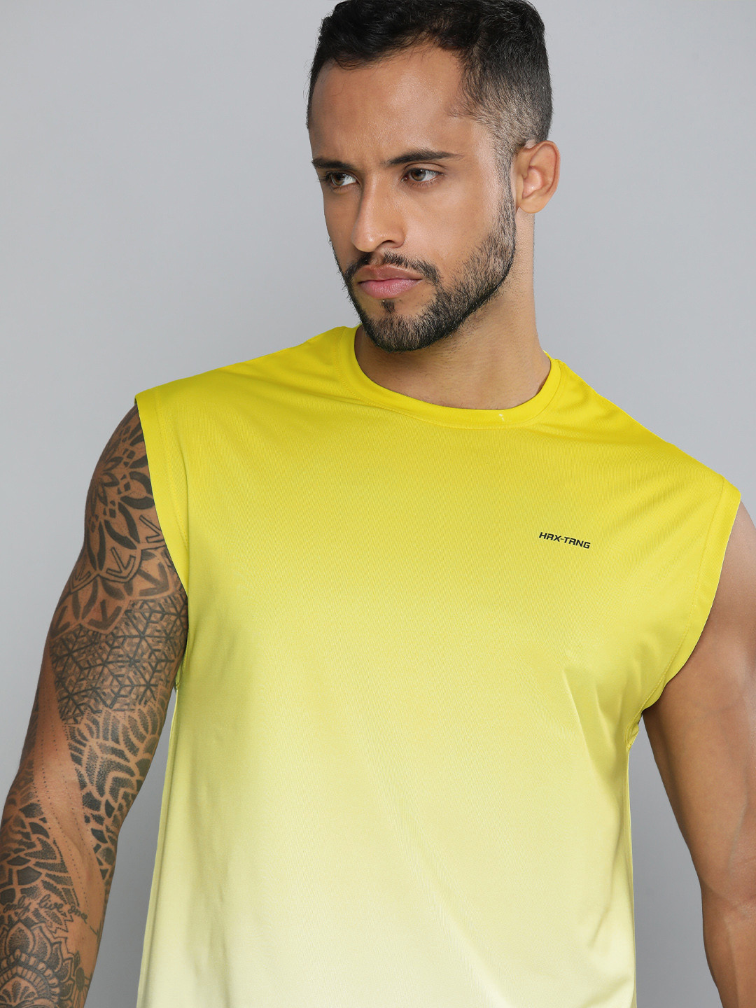 

HRX By Hrithik Roshan Training Men Neon Lime Rapid-Dry T-ypography T-shirt, Yellow