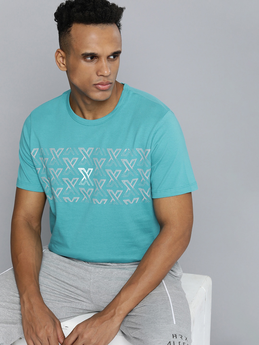 

HRX By Hrithik Roshan Lifestyle Men Porcelain Bio-Wash Geometric T-shirt, Sea green