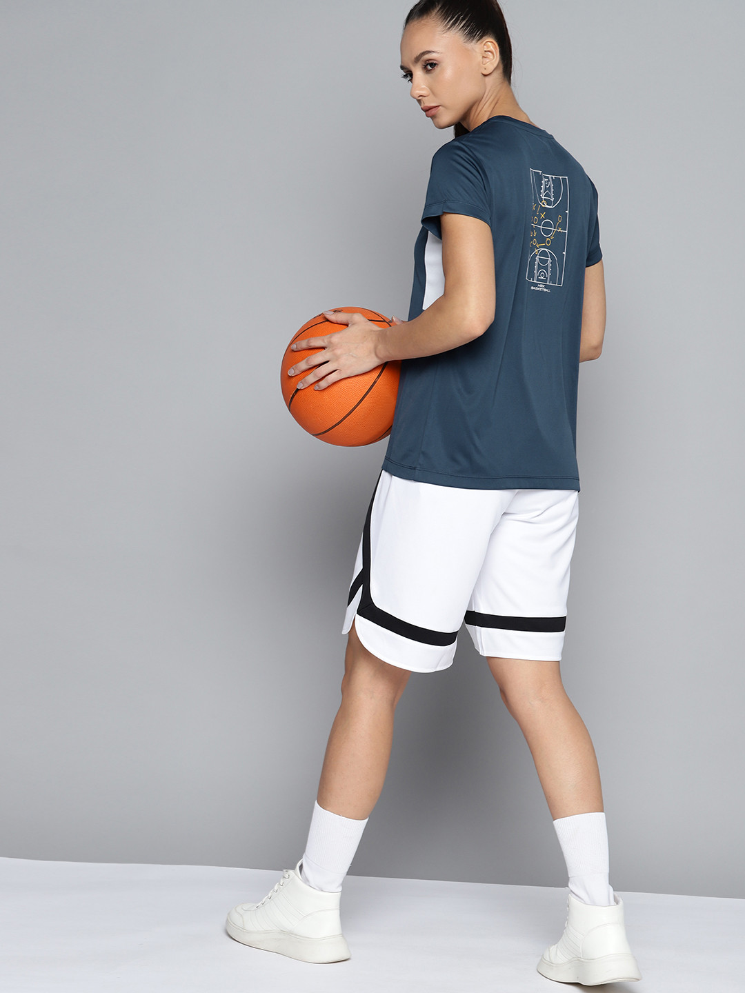 

HRX By Hrithik Roshan Basketball Women Moonlit Ocean Graphic Print Rapid-Dry T-shirts, Navy blue