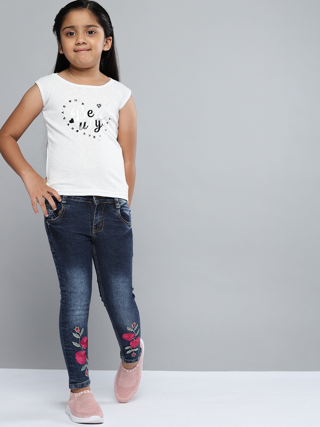 

YK Girls Navy Blue & Pink Light Fade Floral Applique Stretchable Jeans