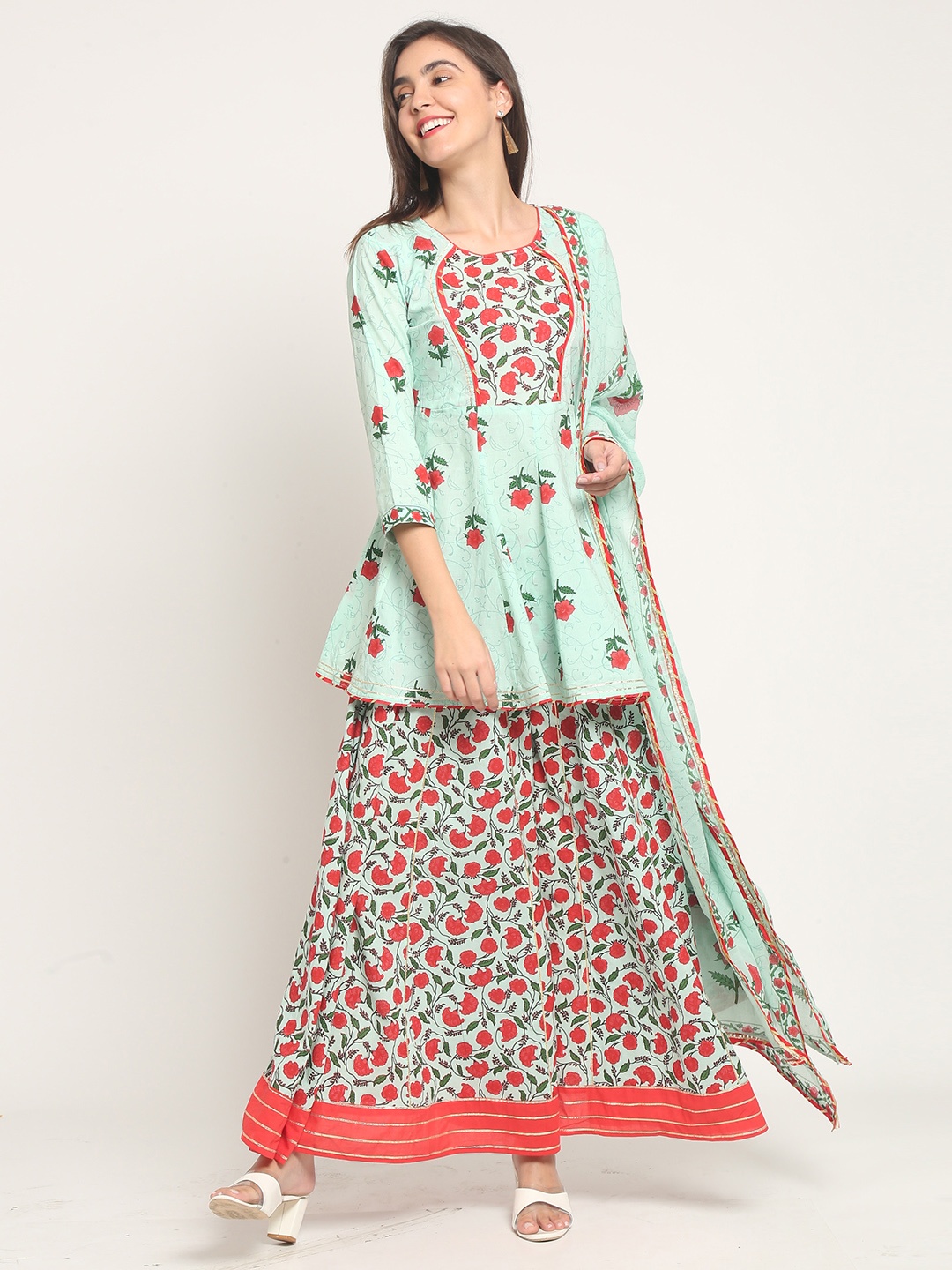 

Rajnandini Women Sea Green Floral Printed Gotta Patti Pure Cotton Kurta with Palazzos & With Dupatta