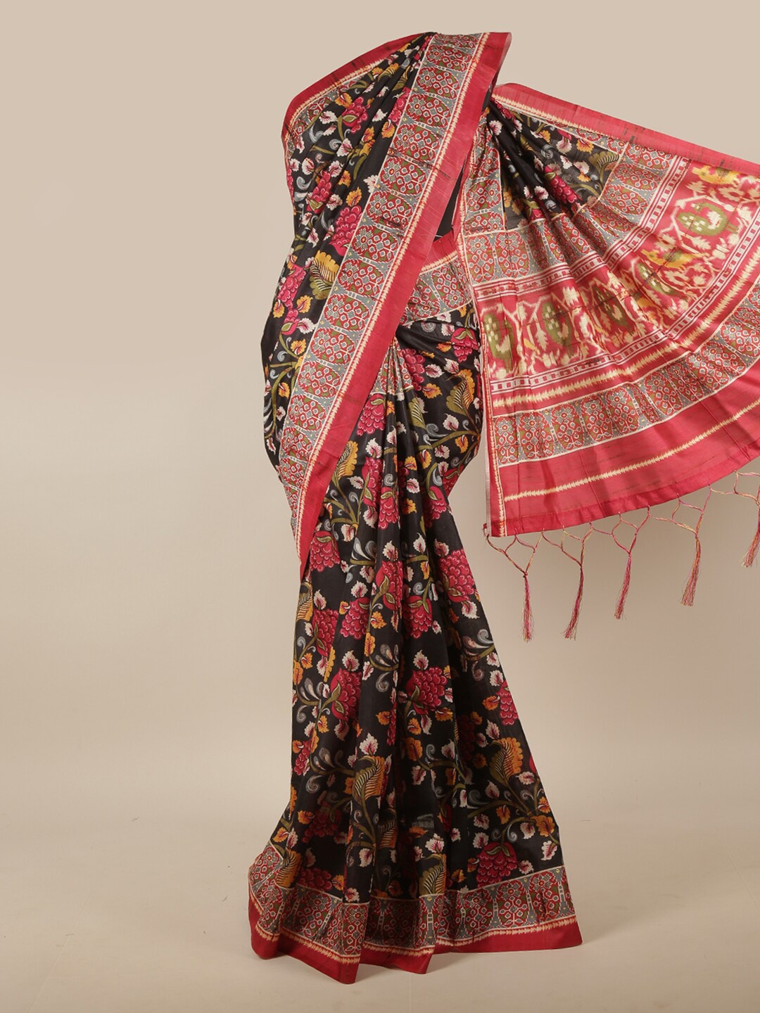 

Pothys Black & Multicoloured Floral Printed Jute Silk Saree