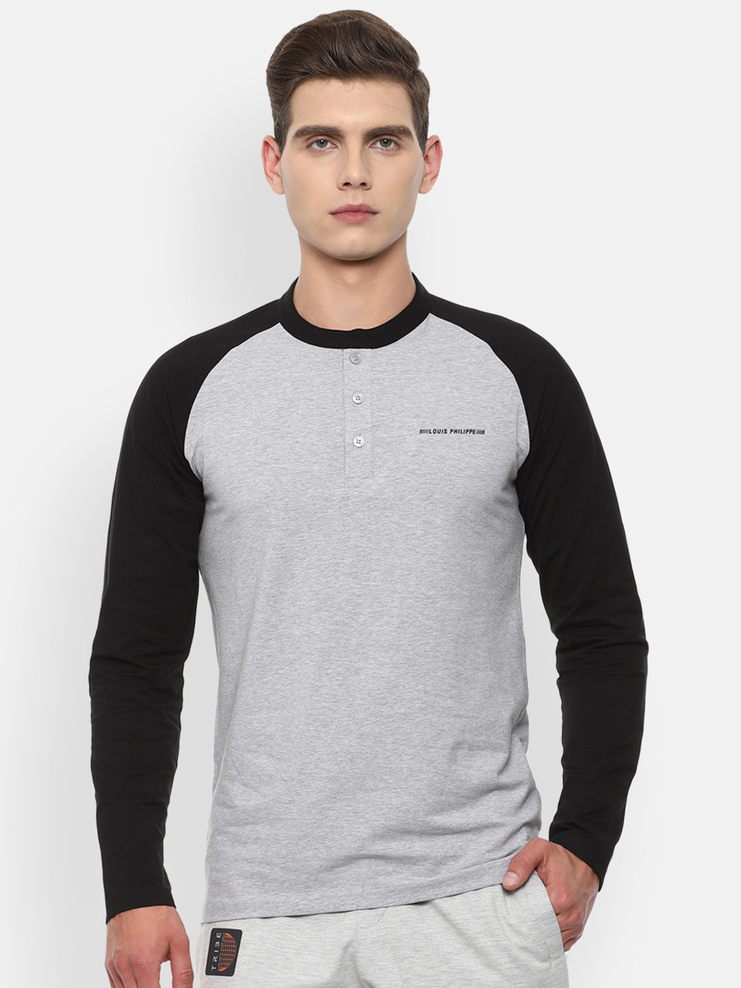 

Louis Philippe ATHPLAY Men Grey & Black Colourblocked Henley Neck Slim Fit Cotton T-shirt