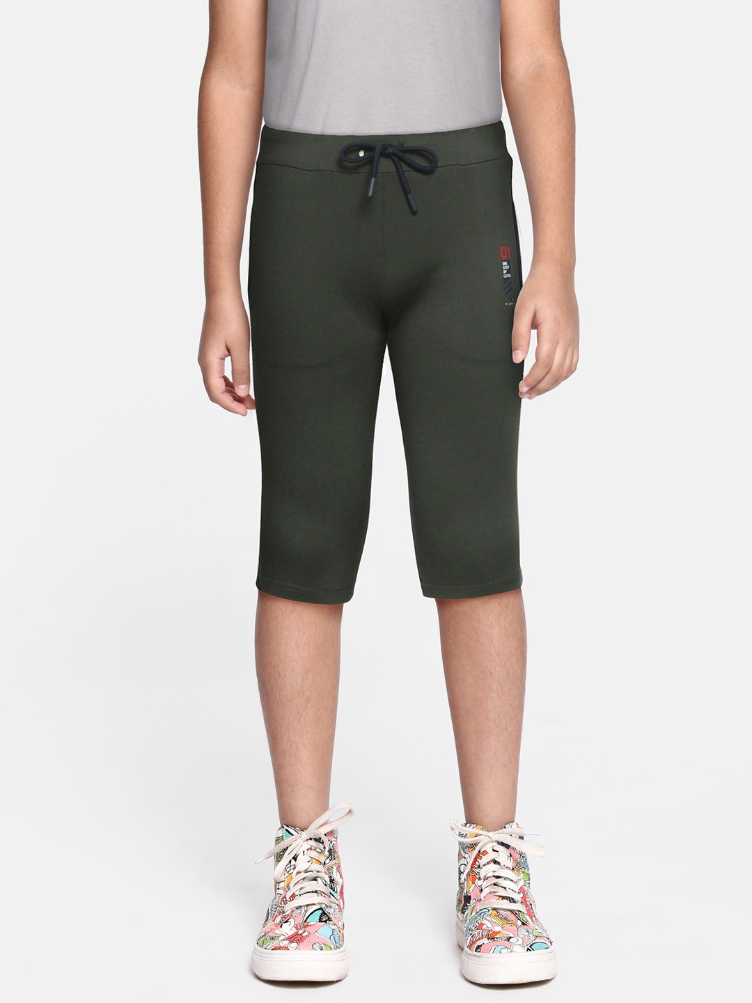 

Monte Carlo Boys Green & Navy Blue Solid Pure Cotton Shorts
