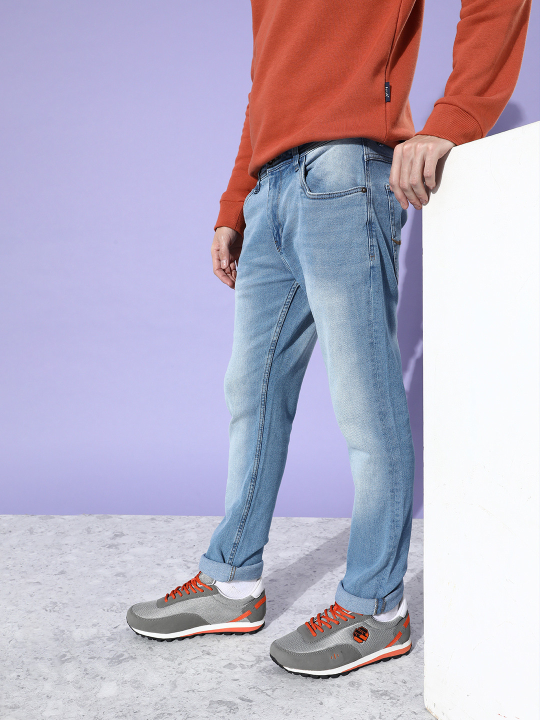 

Roadster Men Blue Slim Fit Light Fade Stretchable Jeans