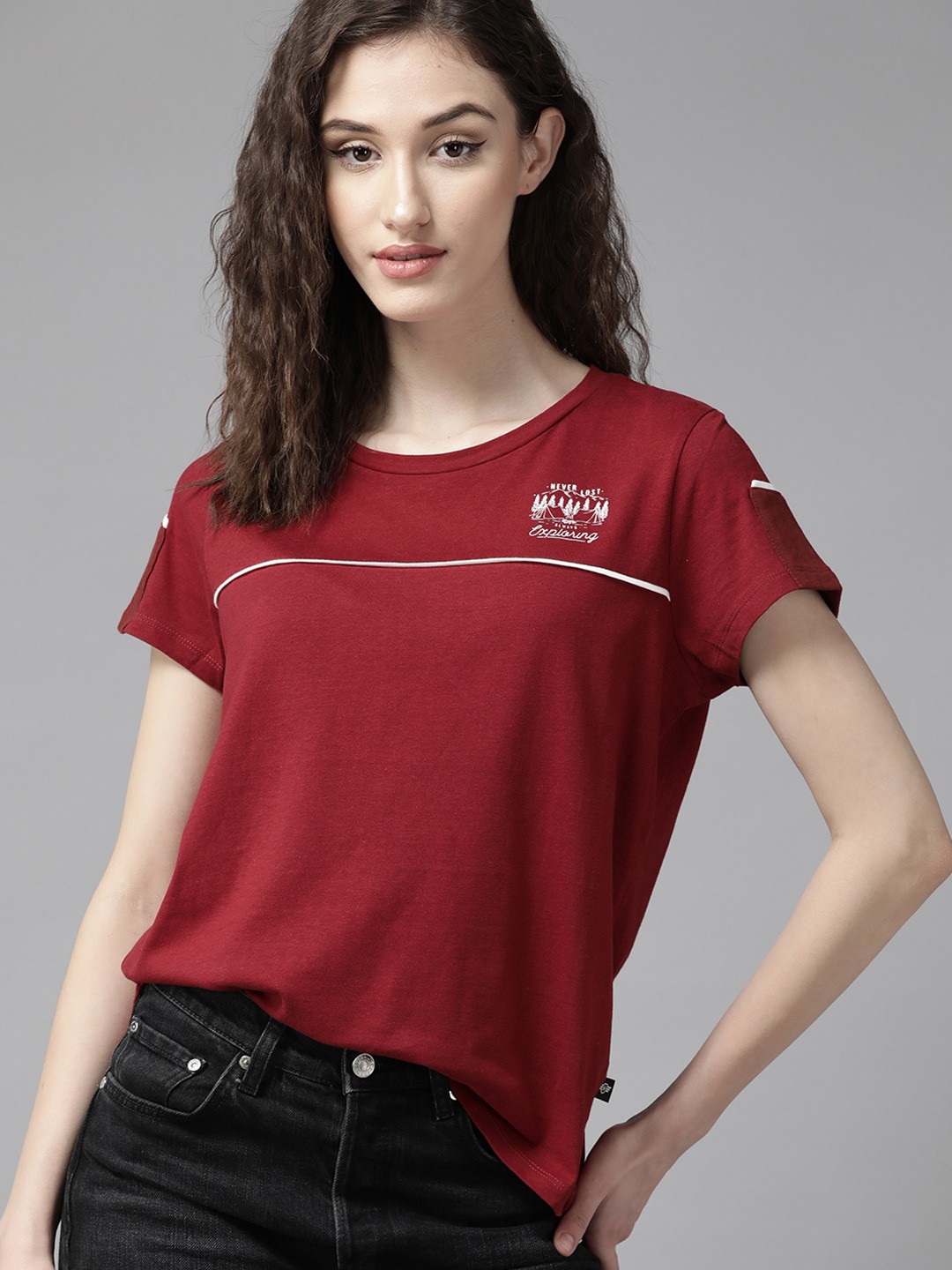 

The Roadster Lifestyle Co. Women Maroon Solid Pure Cotton Regular Fit T-shirt