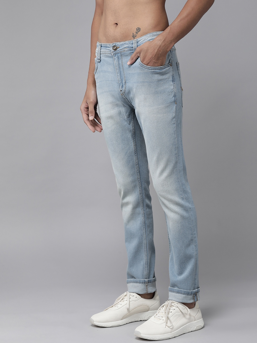 

Roadster Men Blue Slim Fit Light Fade Stretchable Jeans
