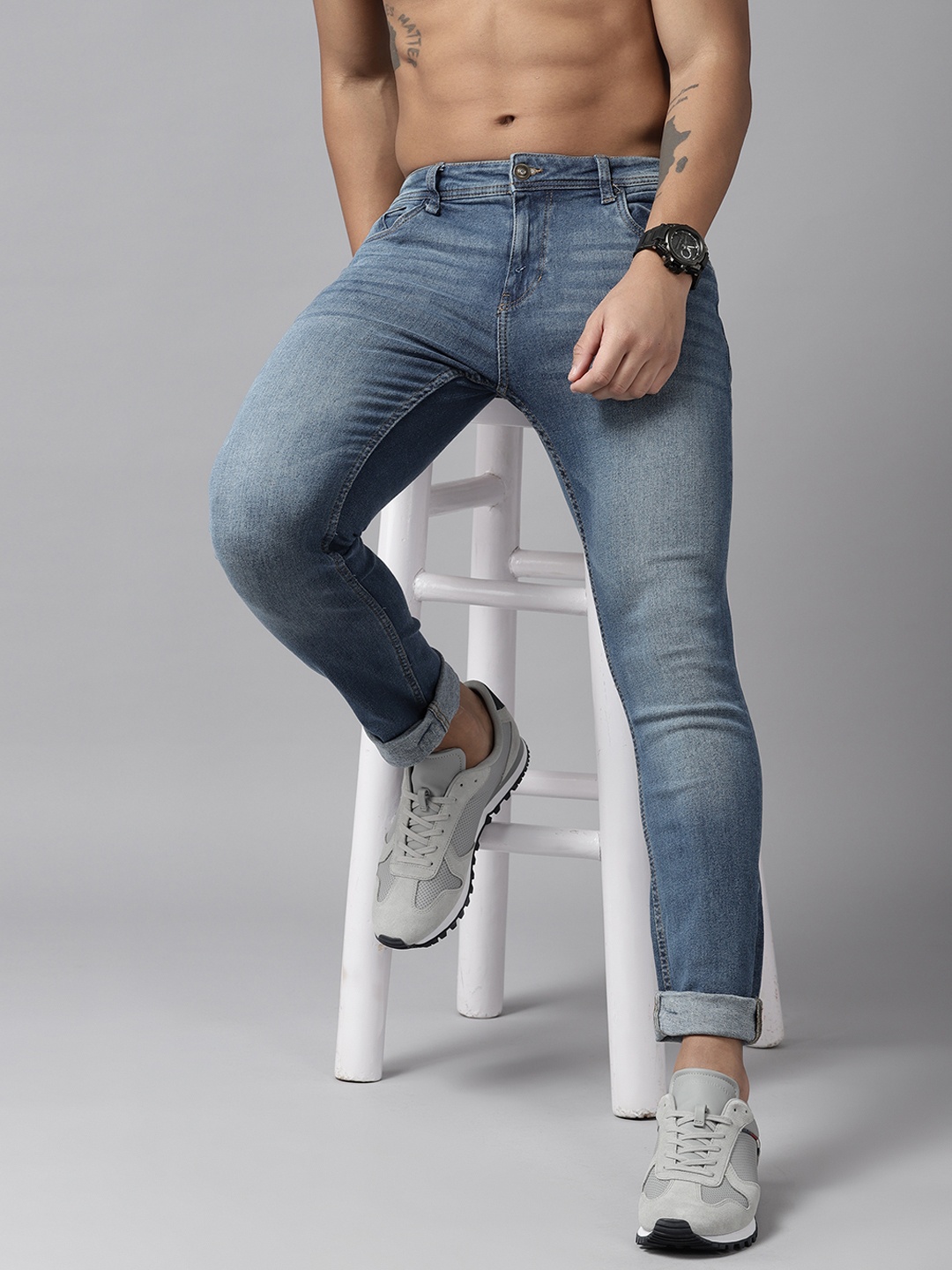 

The Roadster Lifestyle Co. Men Navy Blue Light Fade Skinny Fit Stretchable Jeans