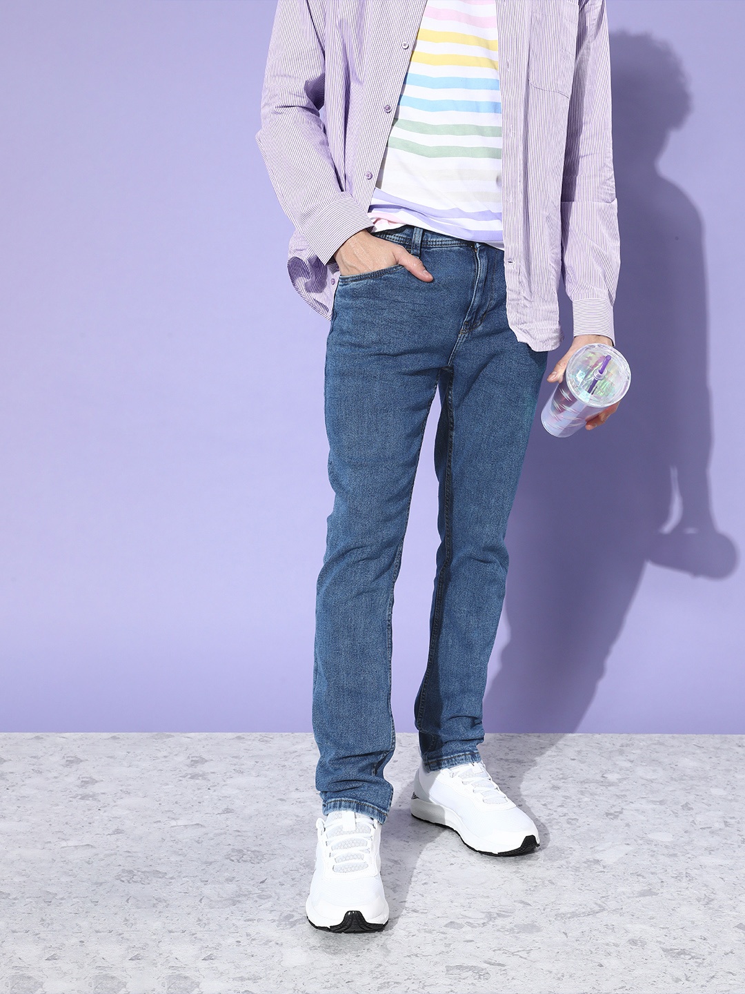 

Roadster Men Blue Slim Fit Light Fade Stretchable Jeans