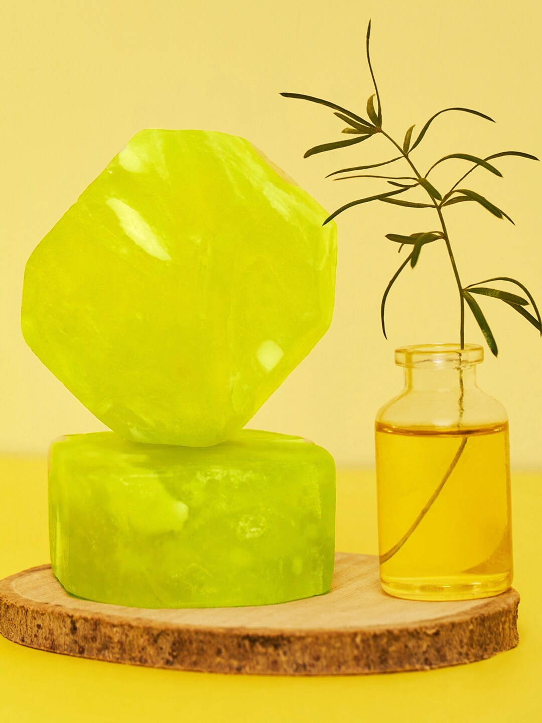 

BEWAKOOF COSMOS Gemstone Bath Bar with Malachite Tea Tree Soothes & Moisturises-125g, Green