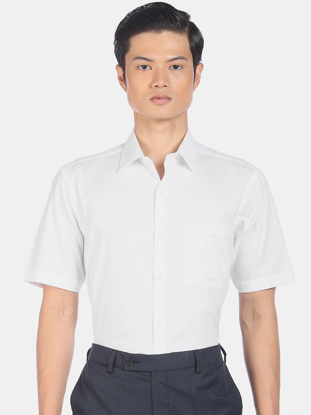 

Arrow Men White Pure Cotton Formal Shirt