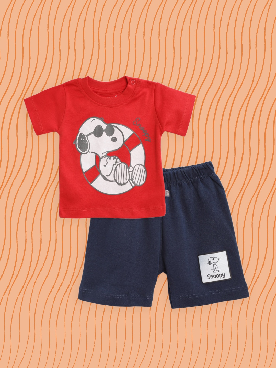 

TINYO Infant Boys Red & Navy Blue Pure Cotton Snoopy Print T-shirt with Shorts