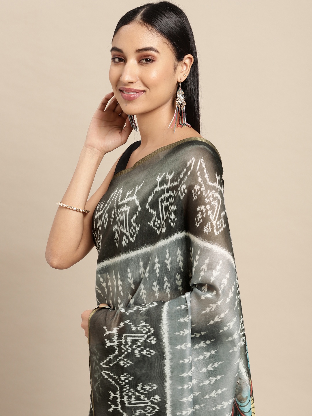 

VASTRANAND Grey Zari Linen Blend Ikat Saree