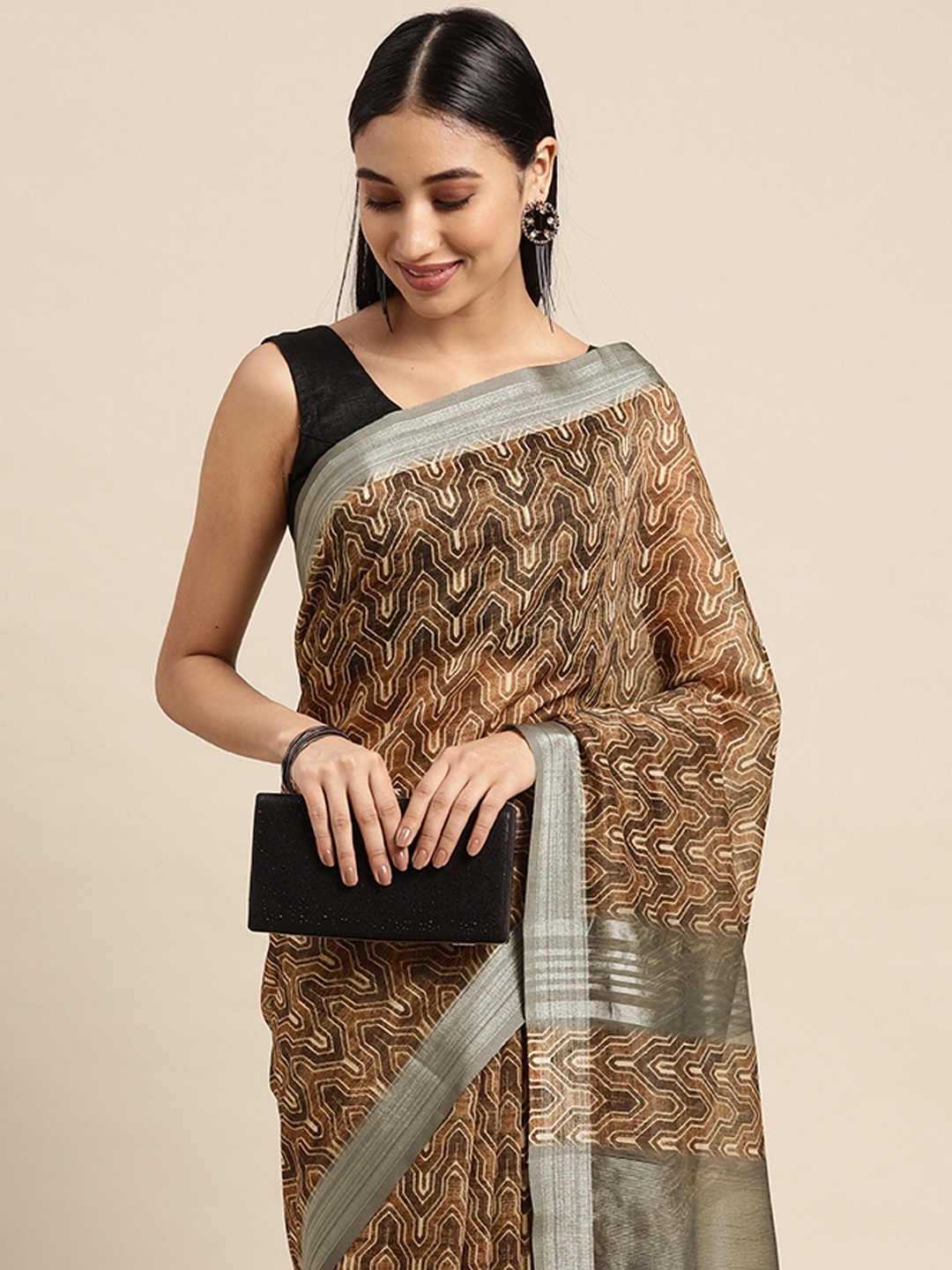 

VASTRANAND Green Zari Linen Blend Block Print Saree