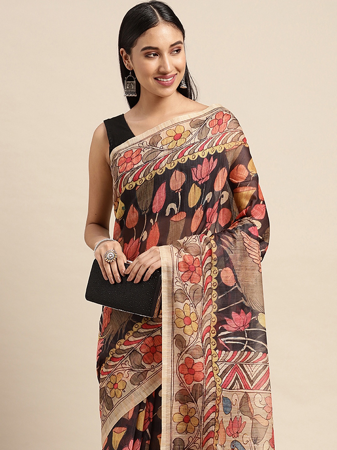 

VASTRANAND Black & Pink Kalamkari Printed Saree