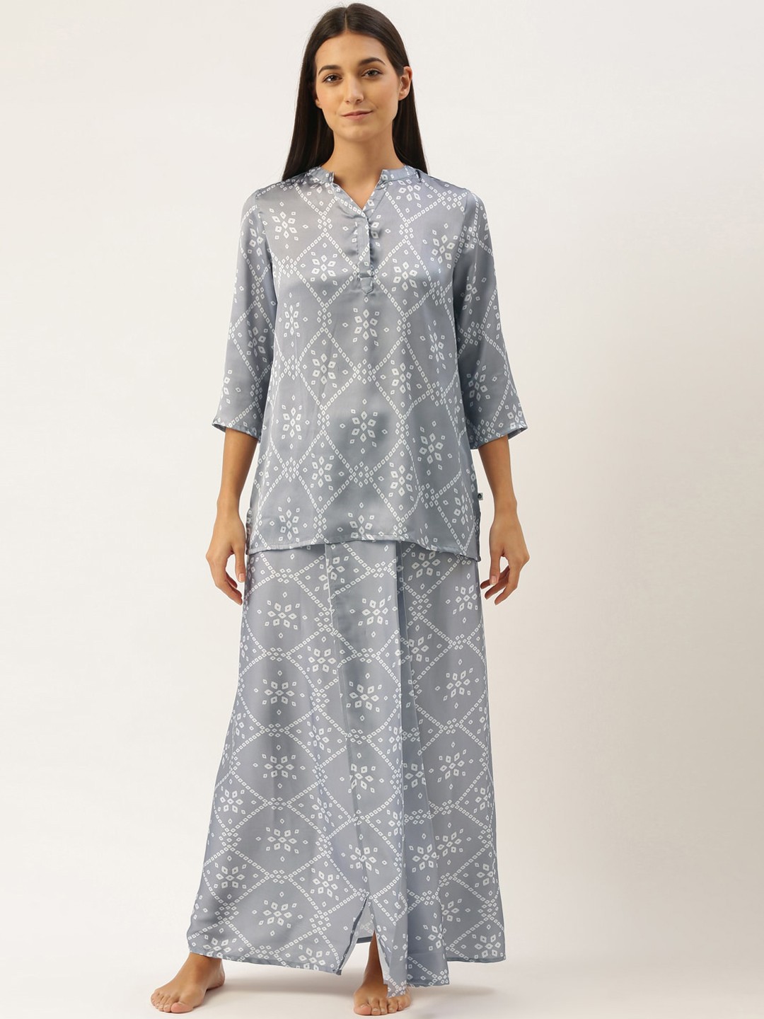 

Bannos Swagger Women Grey & White Geometric Printed Night Suits