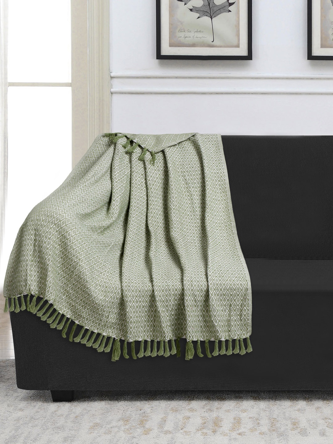 

Mezposh Green & White Diamond Pattern Sofa Throw