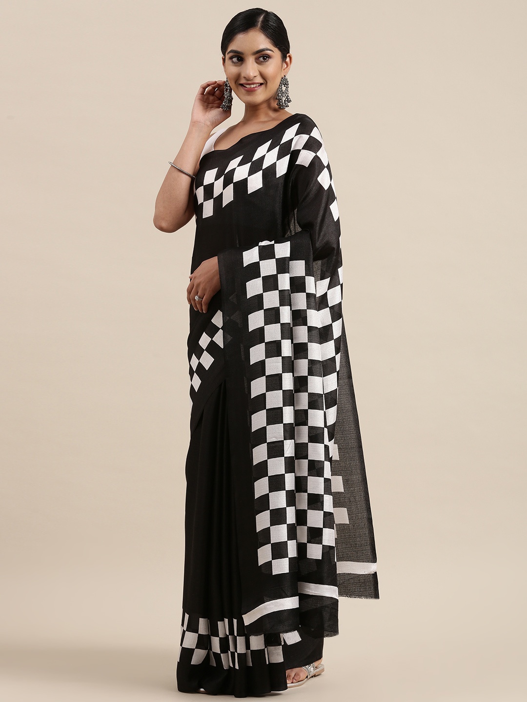 

Pothys Black & White Checked Saree