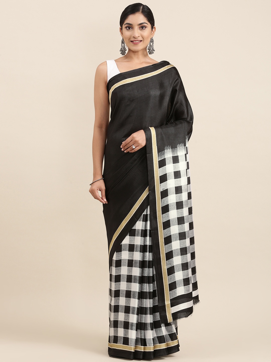 

Pothys White & Black Checked Saree