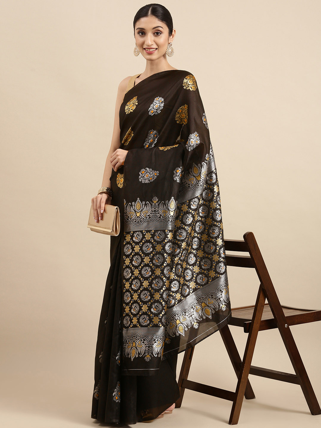 

Anouk Black & Grey Ethnic Motifs Woven Design Silk Blend Kanjeevaram Saree