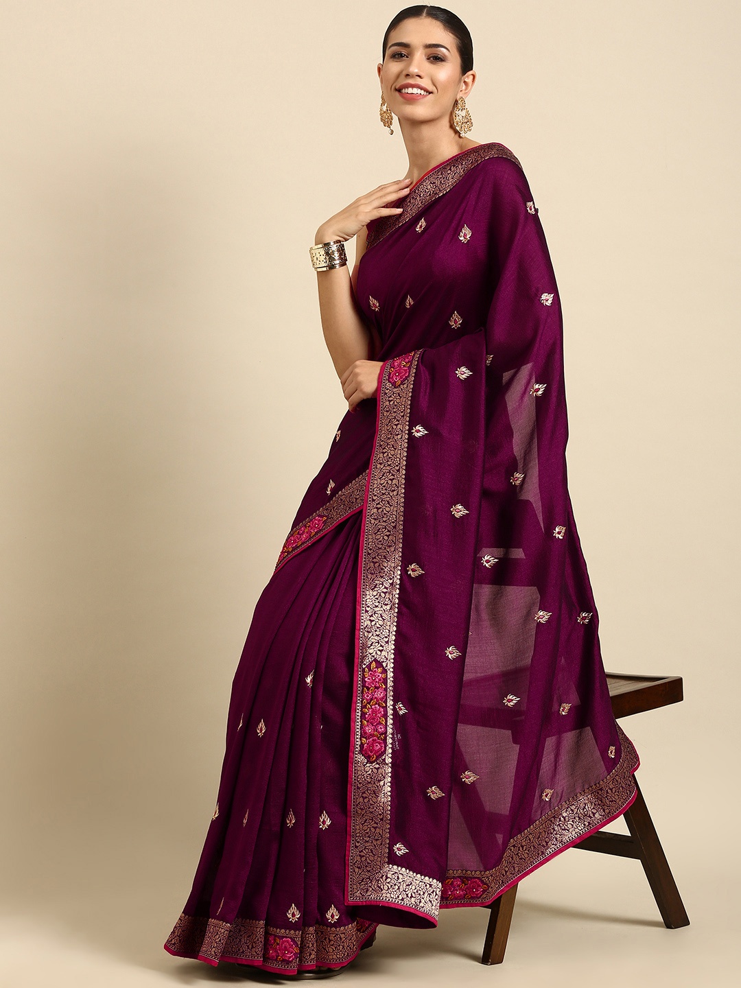 

Anouk Magenta & Gold-Toned Ethnic Motifs Embroidered Silk Blend Banarasi Saree