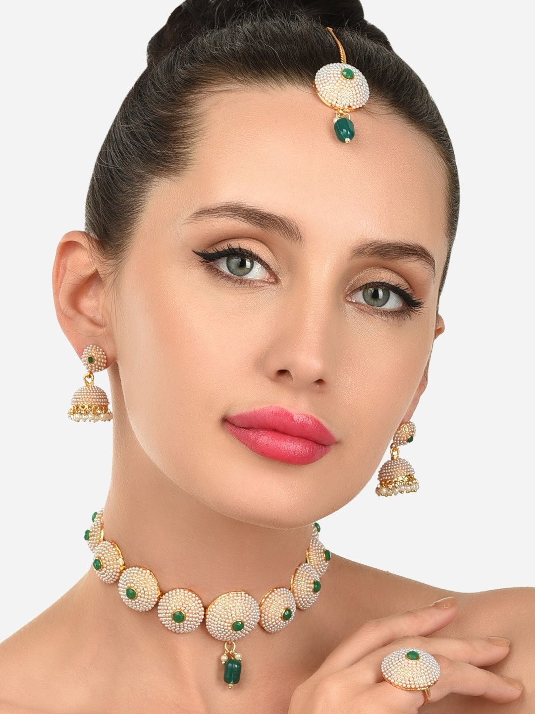 

Zaveri Pearls Green Stones & Pearls Studded Choker Necklace & Jewellery Set