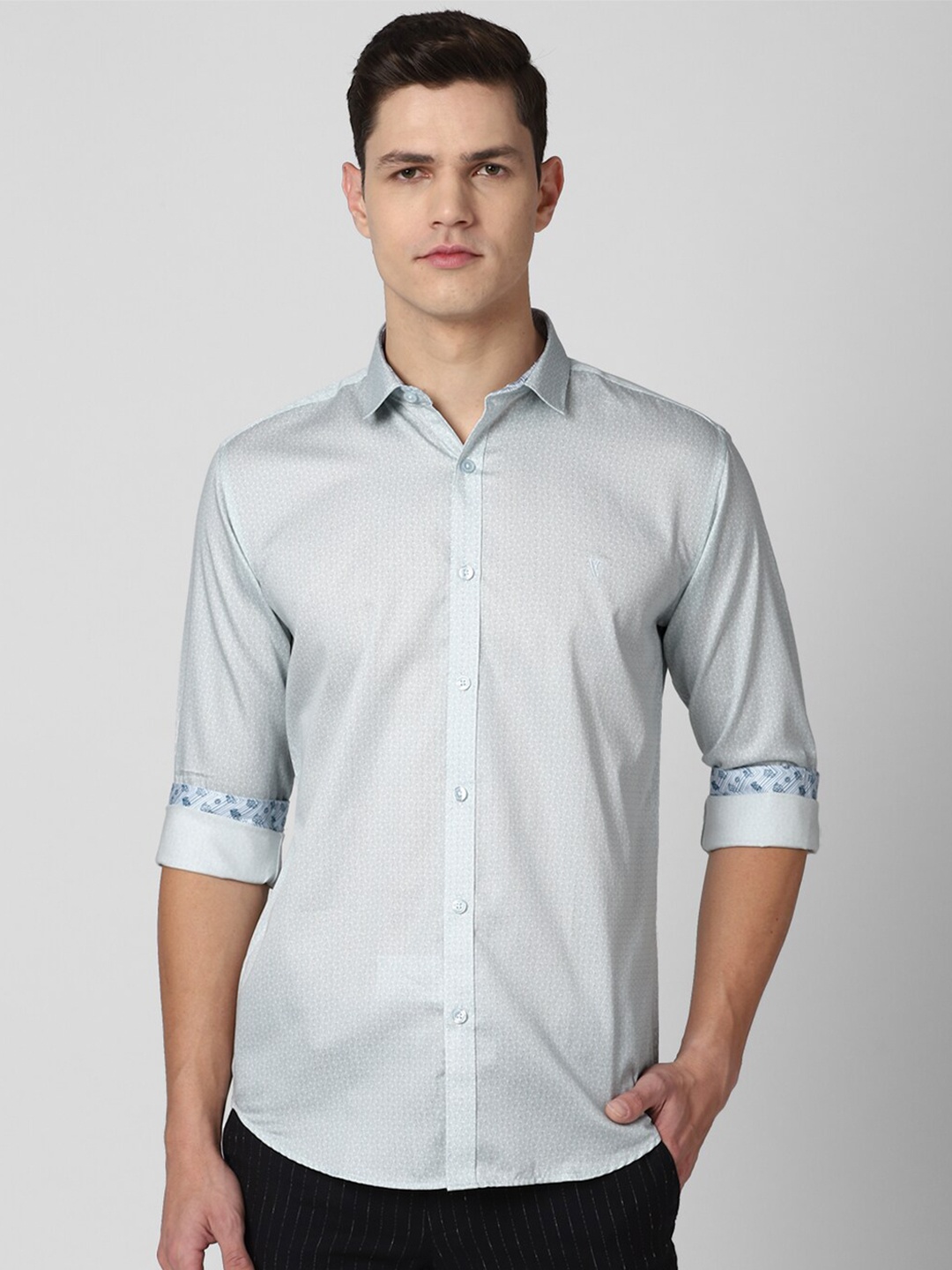 

V Dot Men Grey Slim Fit Cotton Casual Shirt