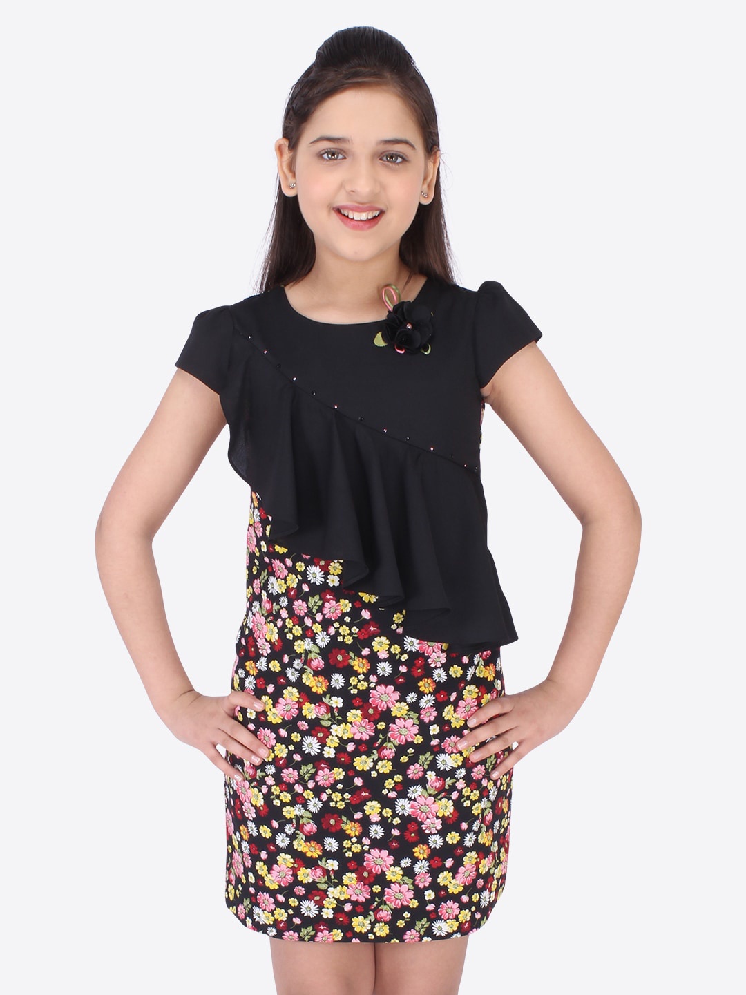 

CUTECUMBER Black Floral Georgette Ruffled Sheath Dress