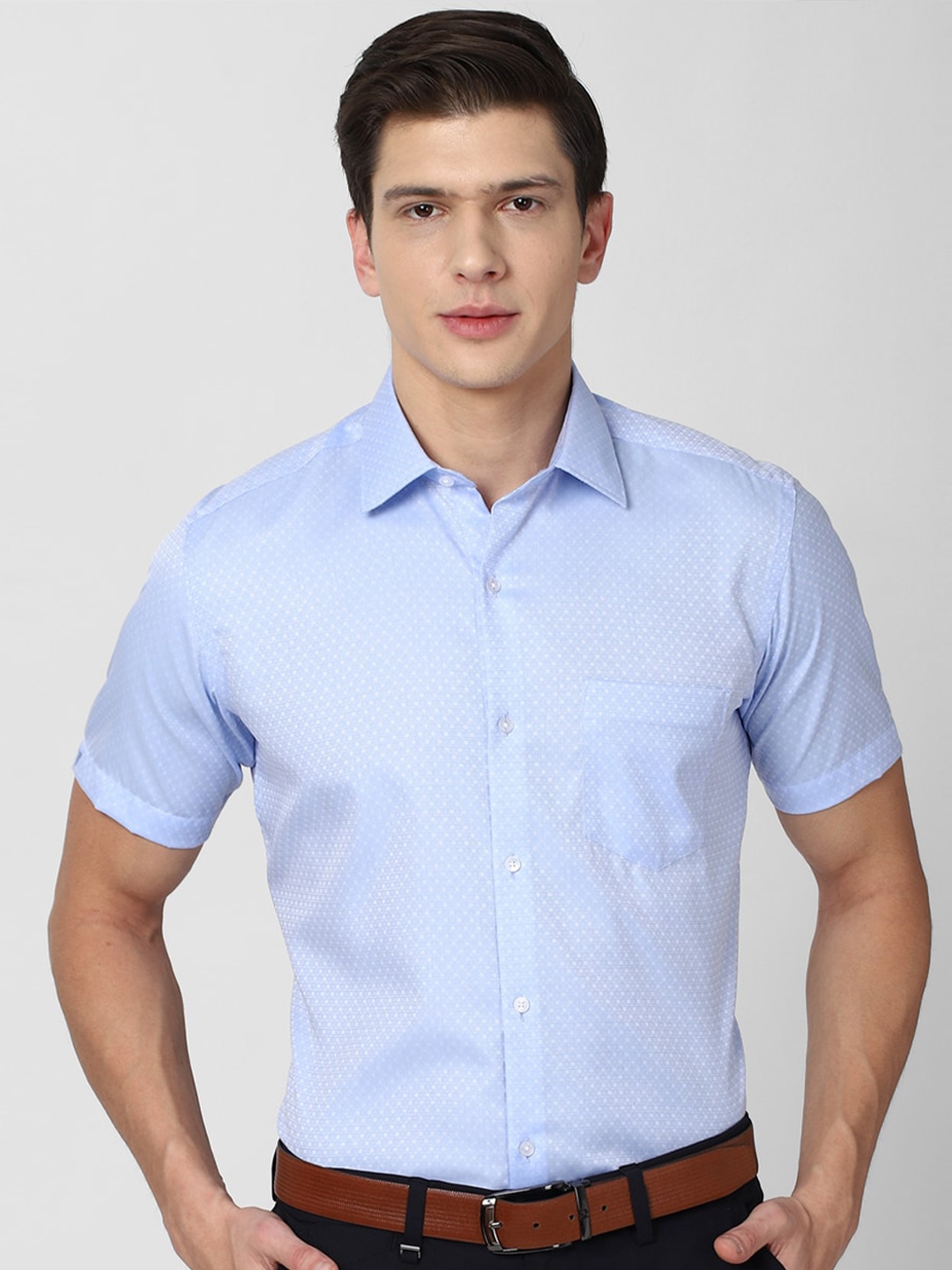 

Van Heusen Men Blue Pure Cotton Formal Shirt
