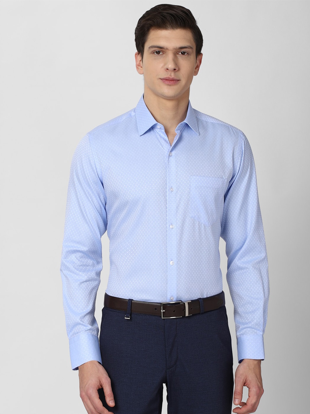 

Van Heusen Men Blue Pure Cotton Formal Shirt