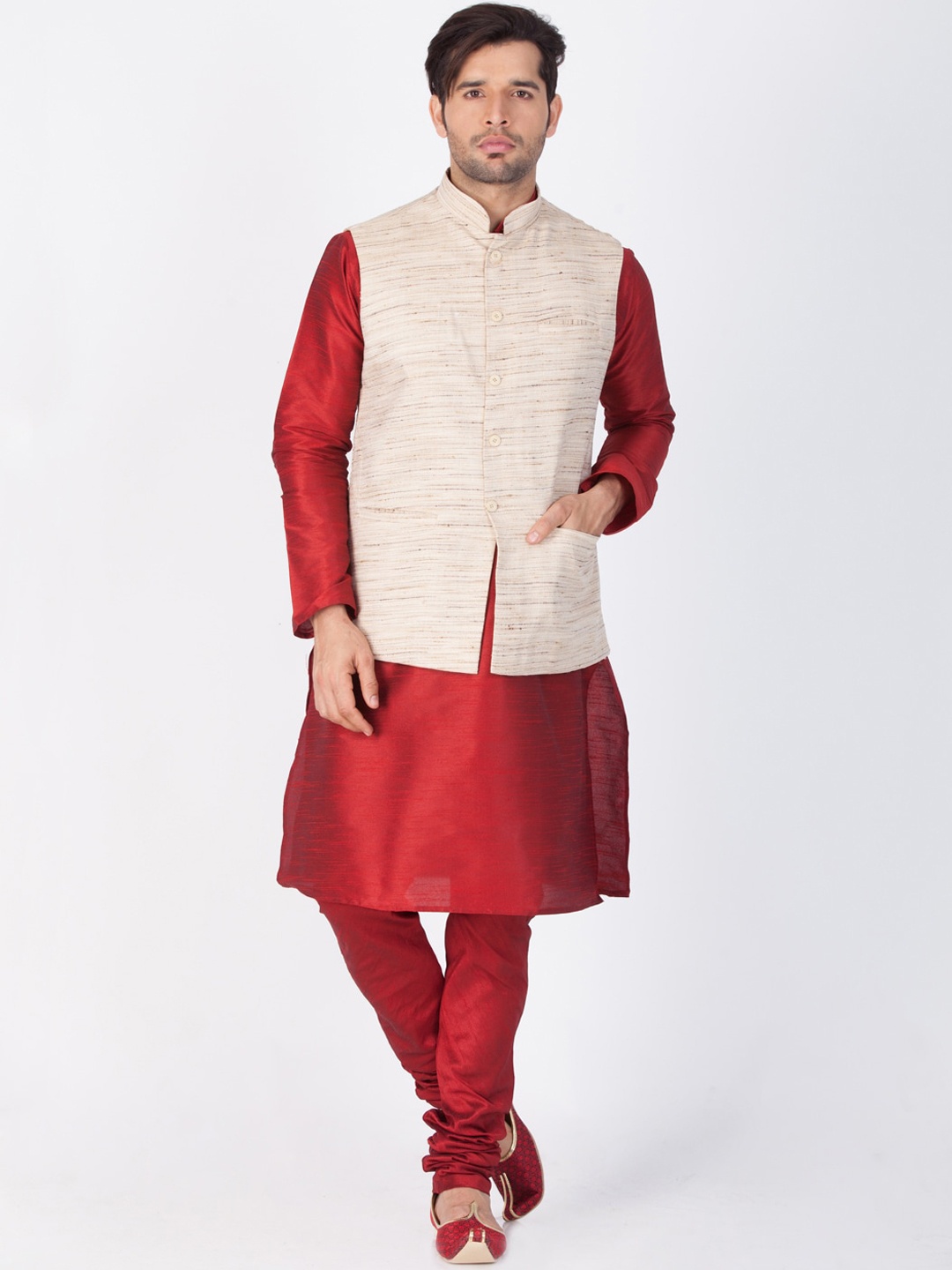 

VASTRAMAY Men Maroon Kurta & Churidar With Nehru Jacket