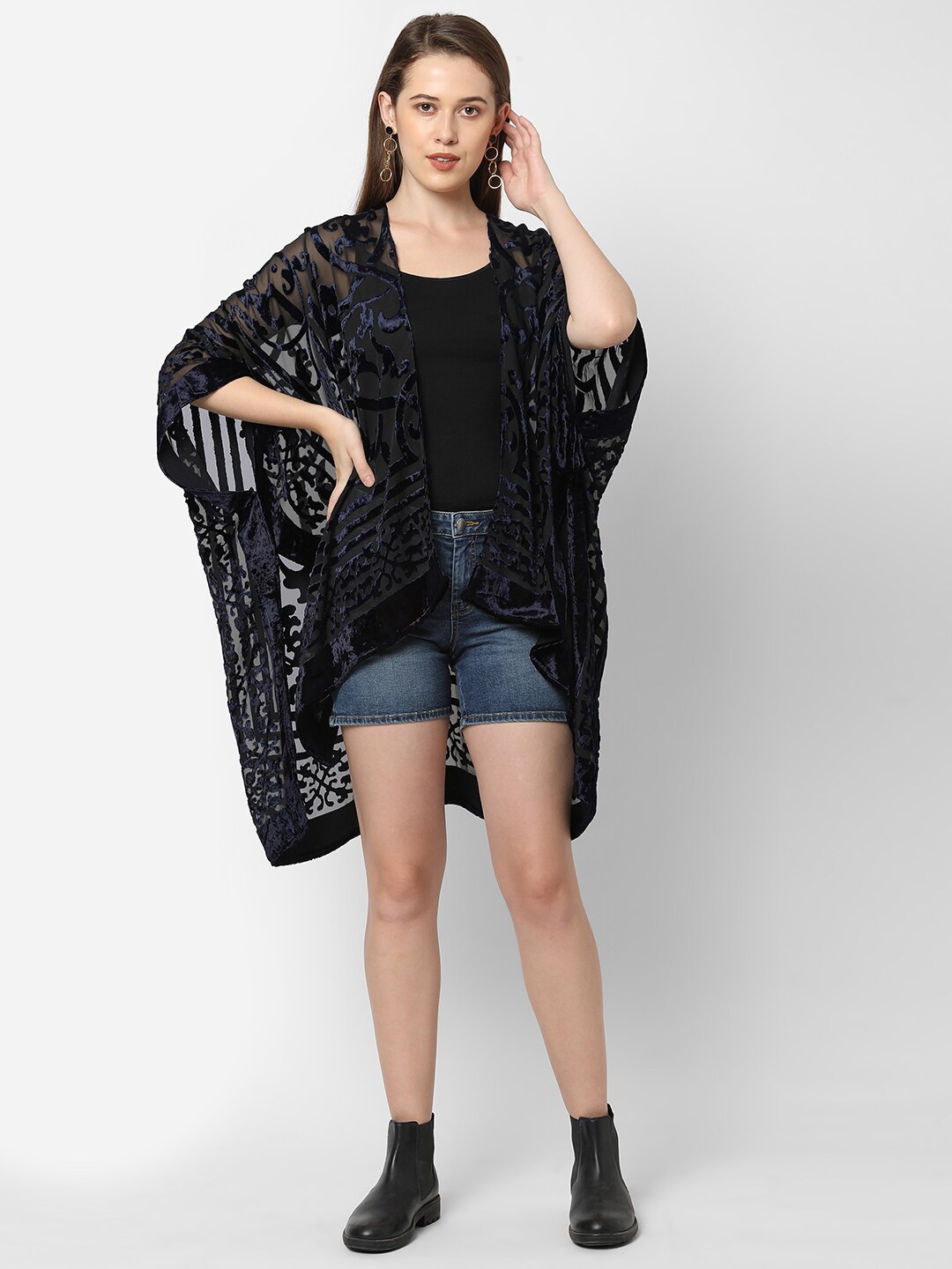 

Cloth Haus India Women Blue & Black Bohemian Velvet Shrug
