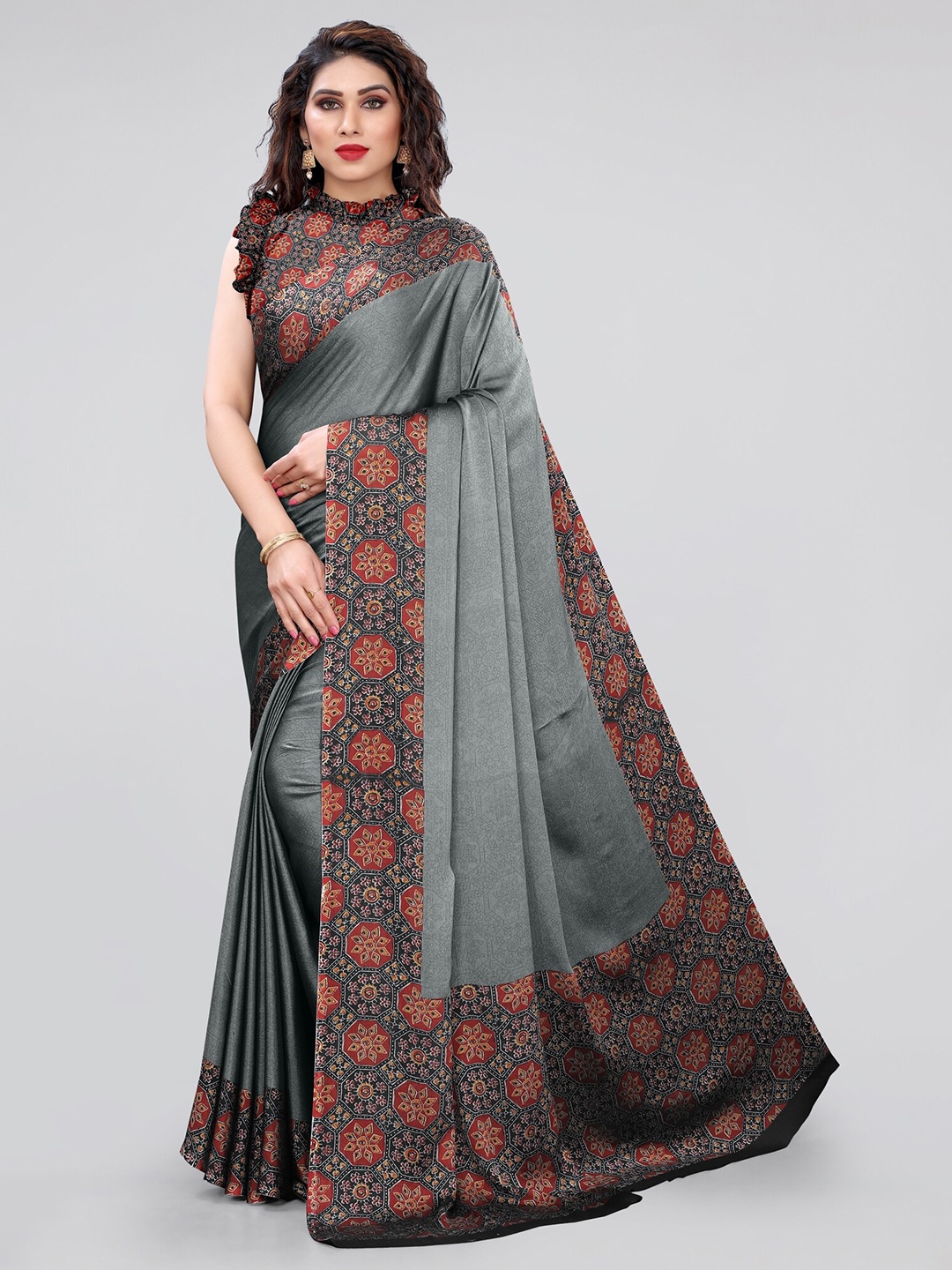 

KALINI Grey & Red Floral Block Print Chiffon Saree