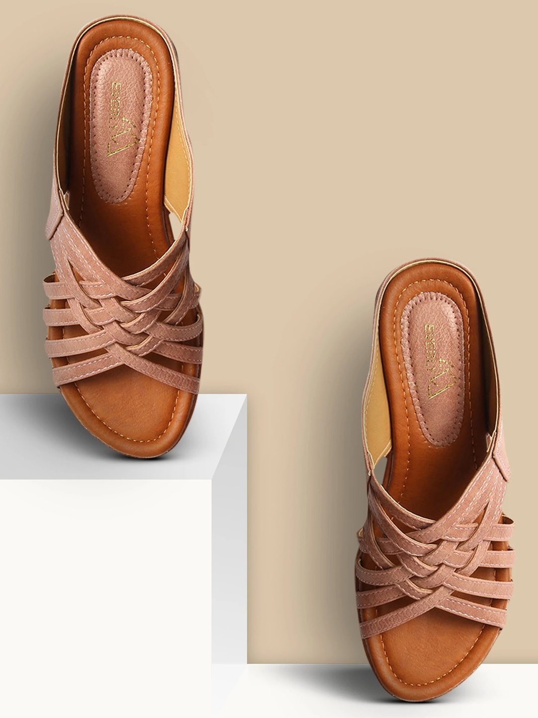 

EVERLY Women Pink Wedges