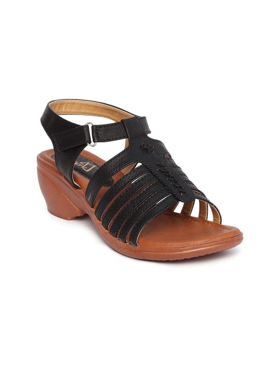 

EVERLY Black Wedge Heels
