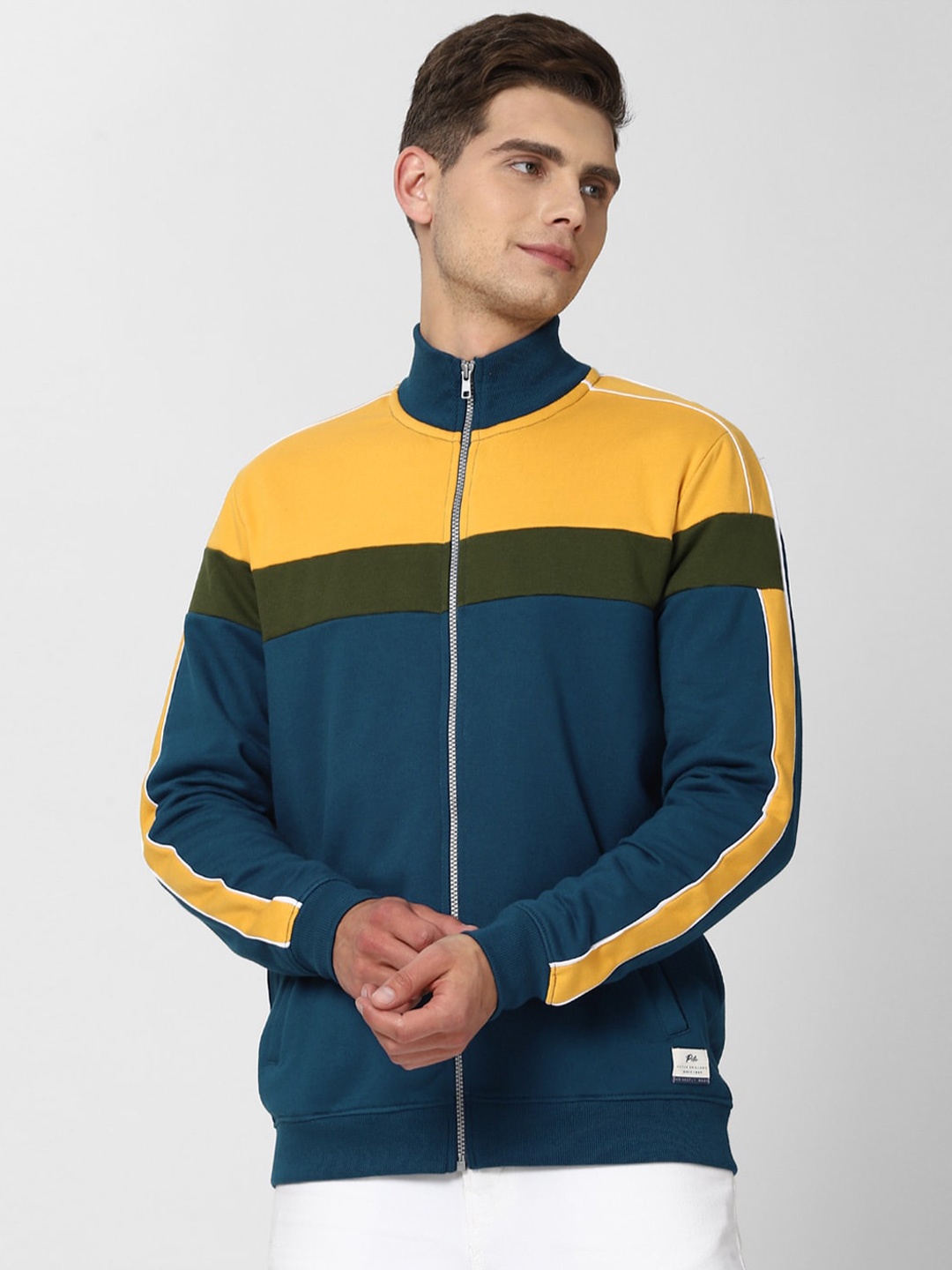 

Peter England Casuals Men Blue Colourblocked Sweatshirt
