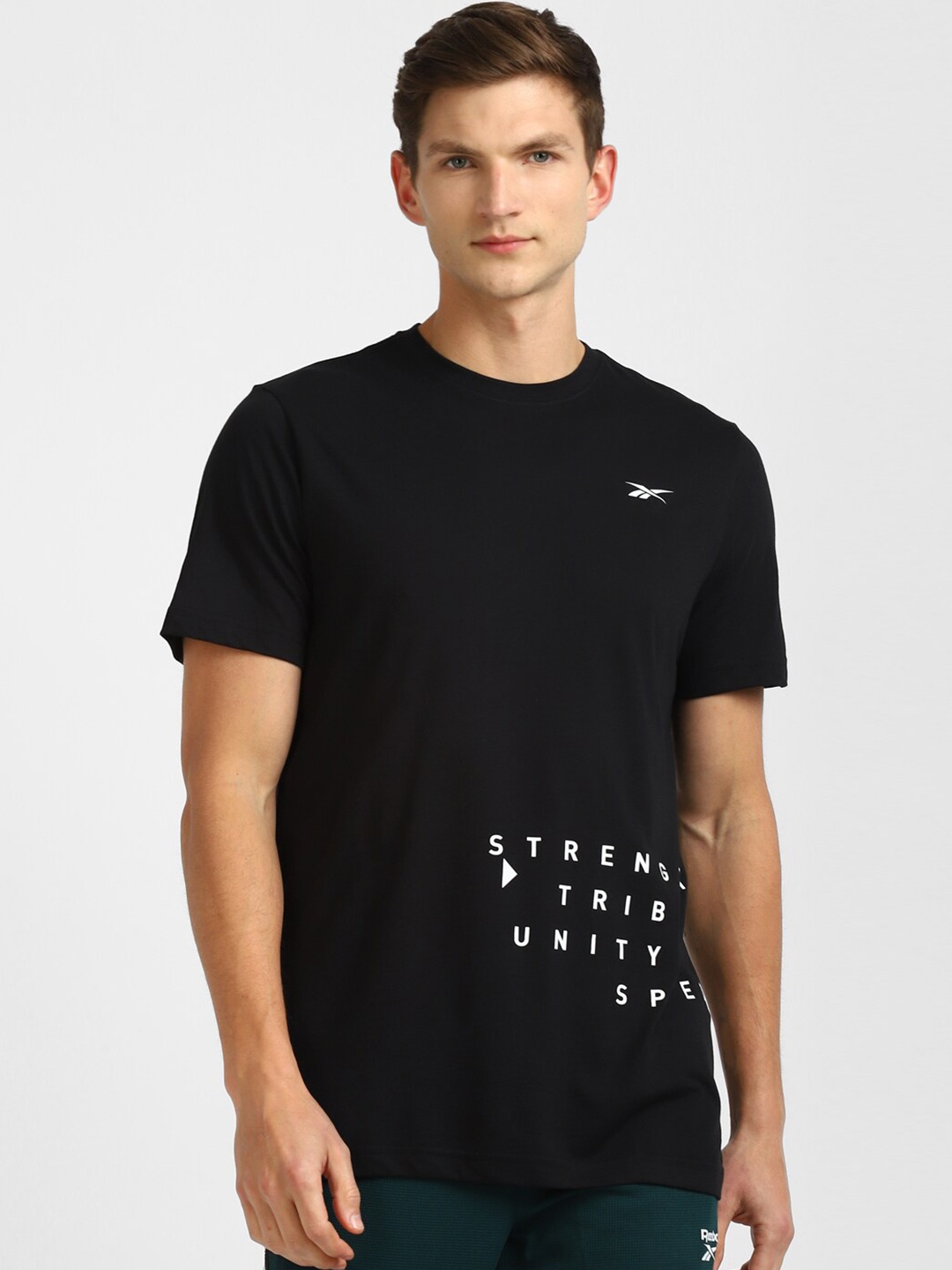 

Reebok Men Black Printed Slim Fit Training or Gym T-shirt