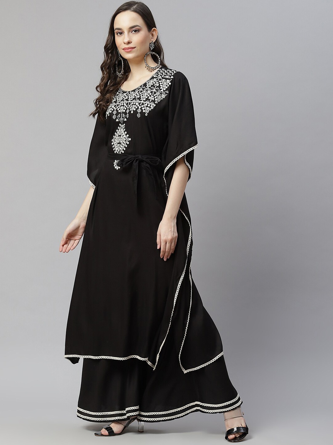 

Nirkhi Women Black Floral Embroidered Kaftan Kurta with Palazzo