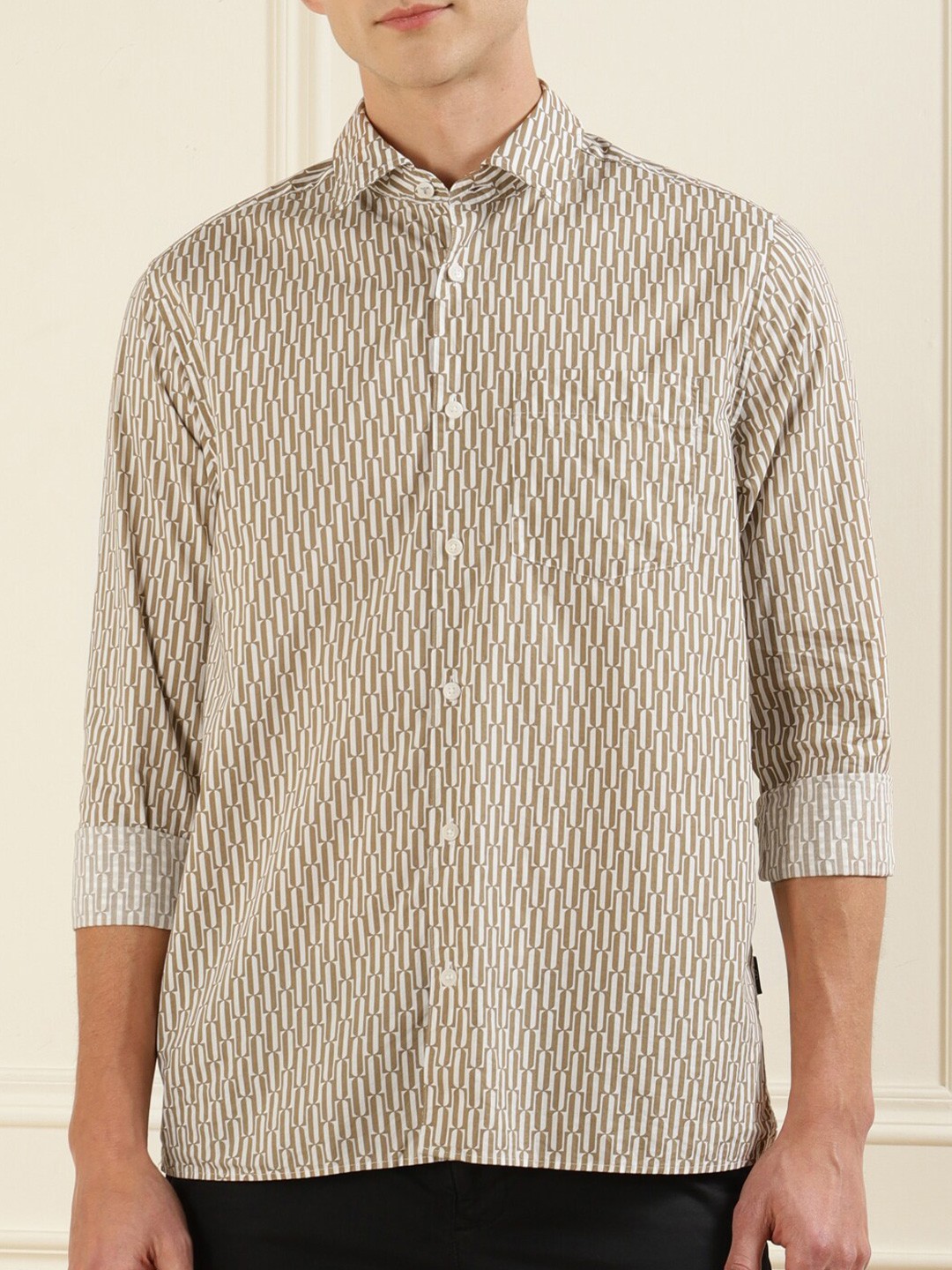 

Ted Baker Men Beige Classic Geometric Printed Casual Shirt