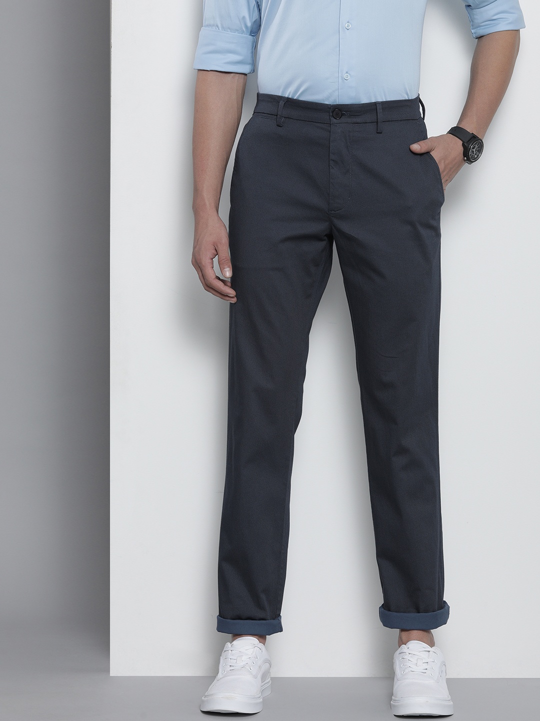 

Tommy Hilfiger Men Textured Chinos Trousers, Navy blue