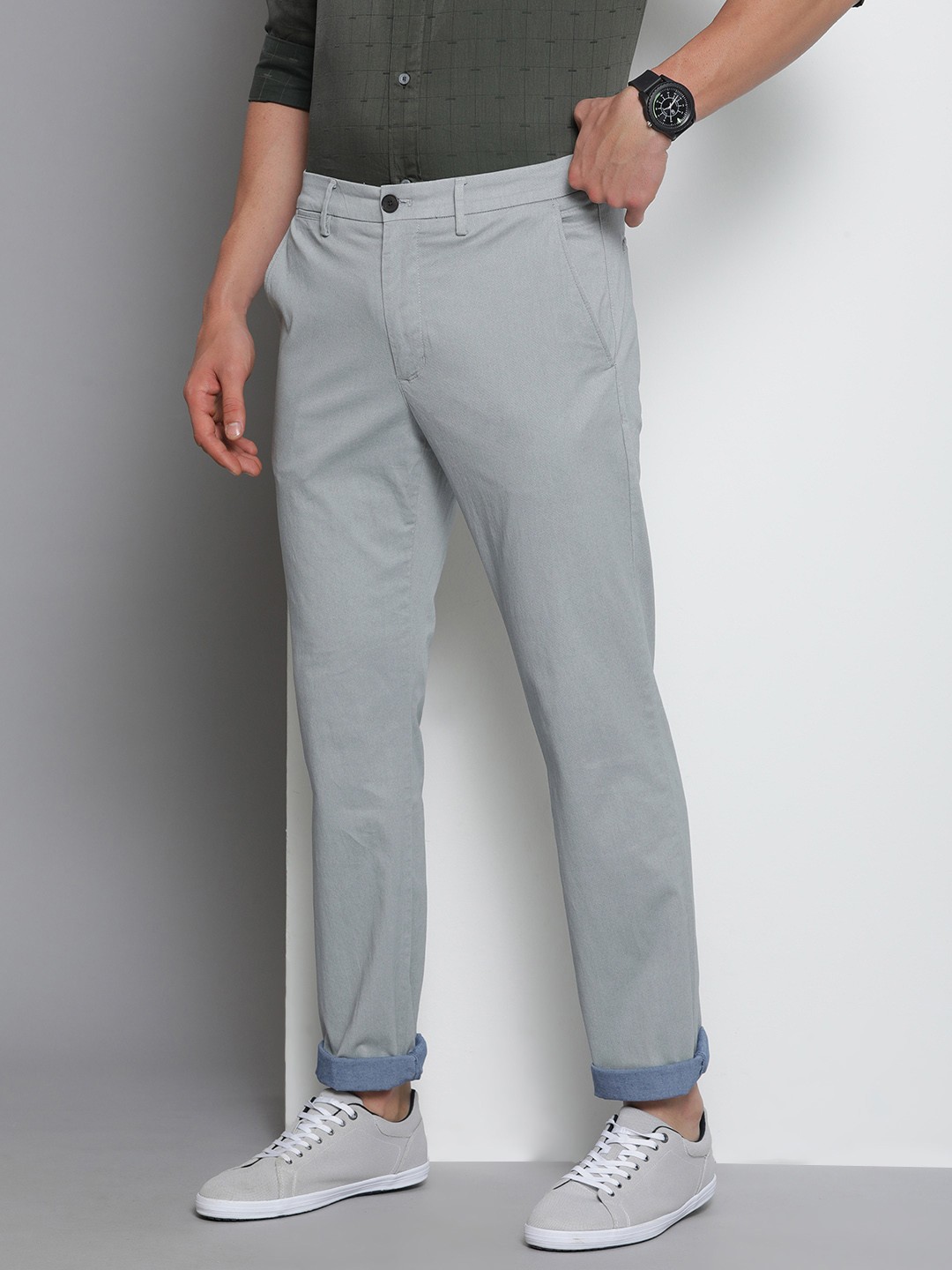 

Tommy Hilfiger Men Printed Straight Fit Chinos, Grey