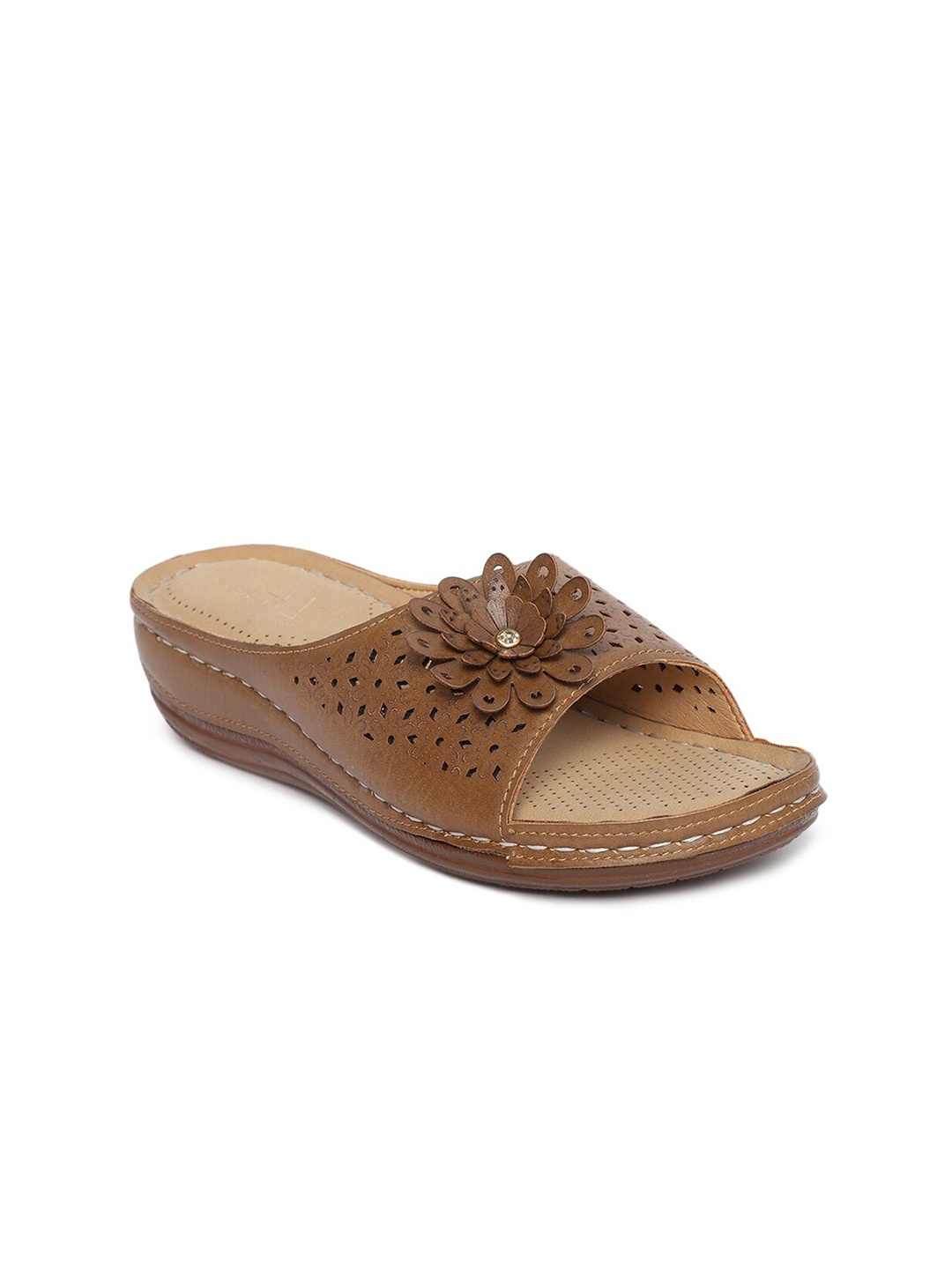 

EVERLY Women Beige Comfort Sandals