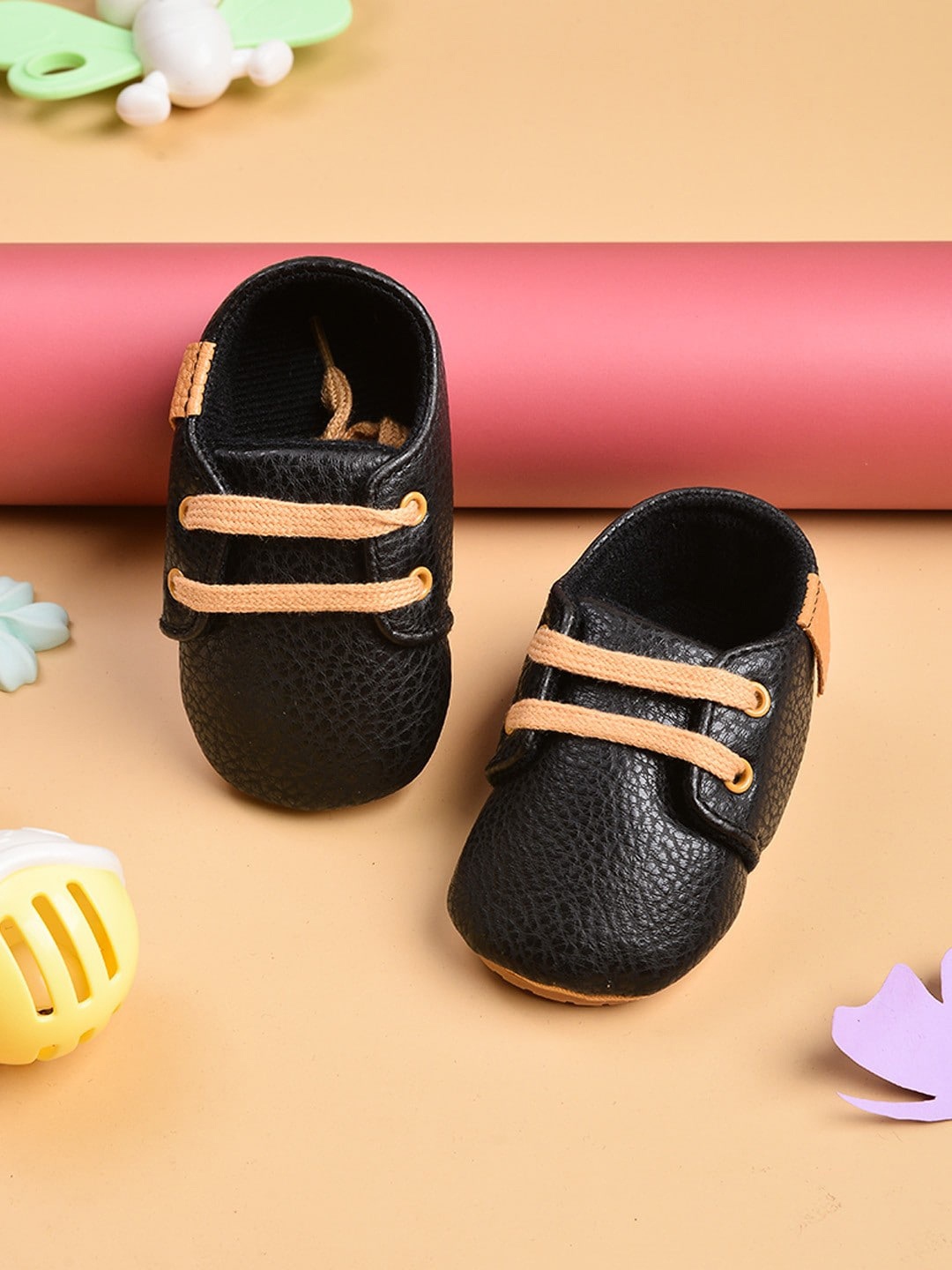 

POPLINS Infant Kids Black & Beige Textured Cotton Booties