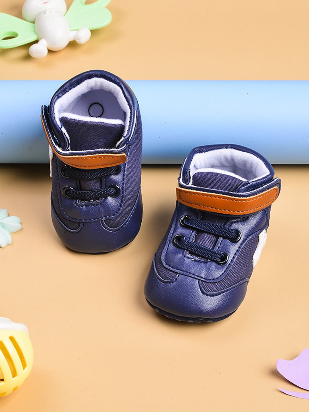 

POPLINS Infant Kids Blue & Brown Solid Cotton Booties