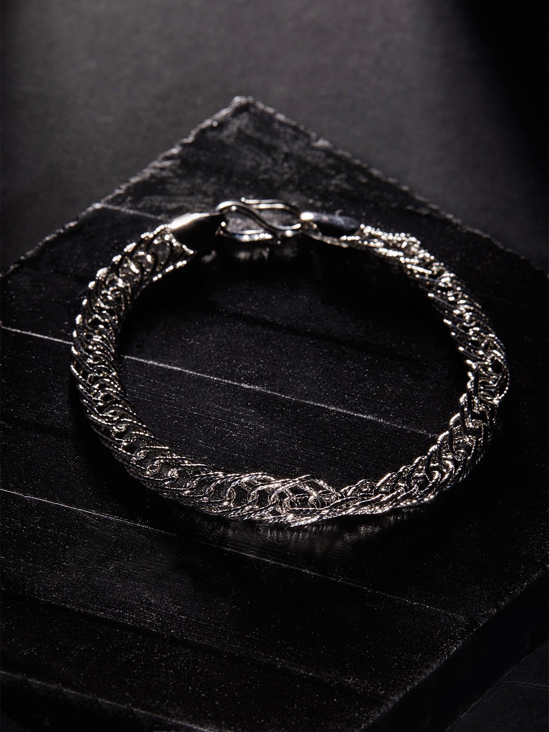 

Roadster Men Handcrafted Silver-Plated Chain Link Bracelet